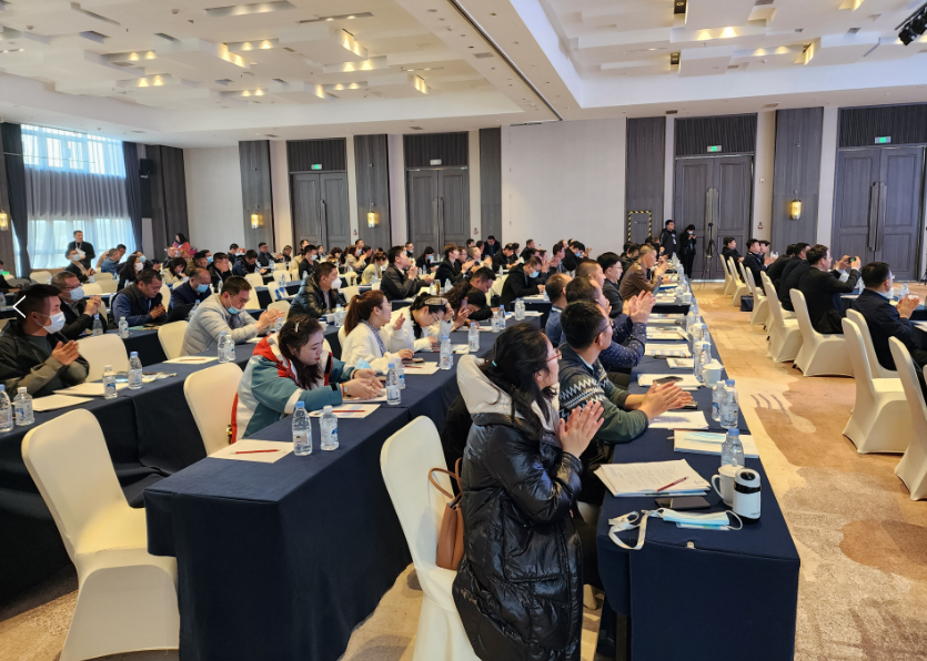 12 pg国际-不凡成就非凡,相信品牌的力量