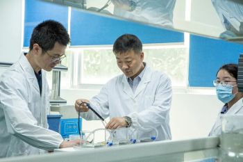 别人封锁技术，我们就自研打通全链条
